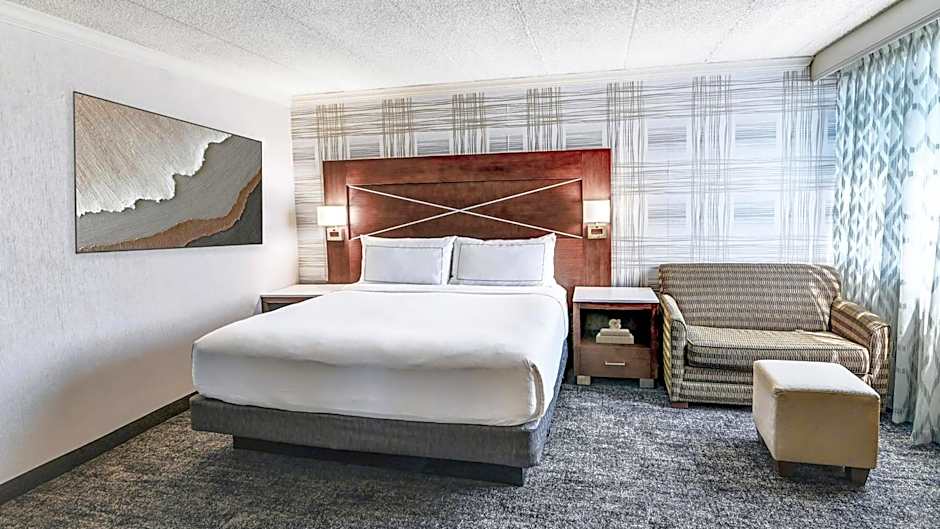 DoubleTree by Hilton Madison Downtown