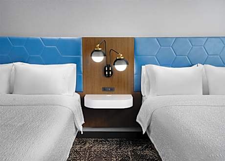 Queen Studio Suite with Two Queen Beds - Non-Smoking