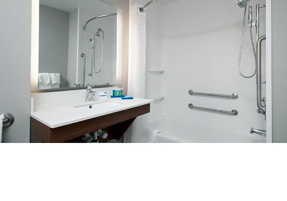Holiday Inn Express Quantico - Stafford By IHG