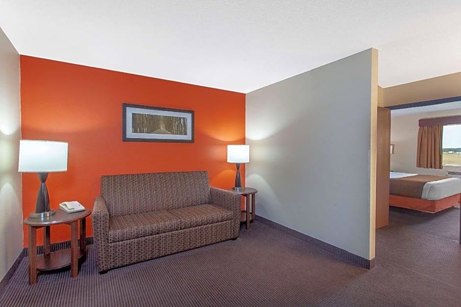 AmericInn by Wyndham St. Cloud