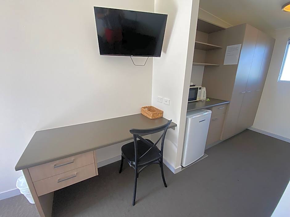 Dooley's Tavern & Motel Springsure