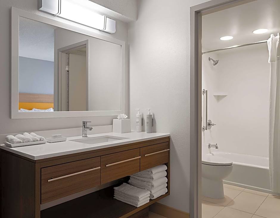 Home2 Suites by Hilton Indianapolis - Keystone Crossing