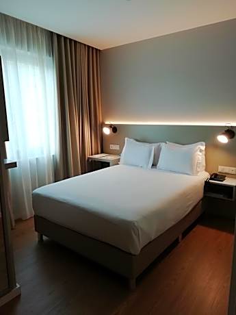 Connecting Rooms