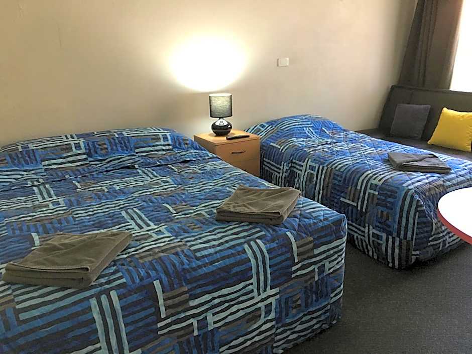 Hello Adelaide Motel and Apartments