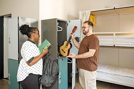 Bed in 6-Bed Mixed Dormitory Room