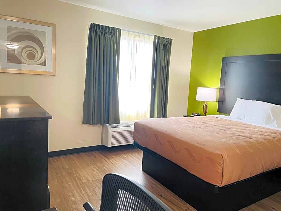 Quality Inn & Suites Lake Charles South