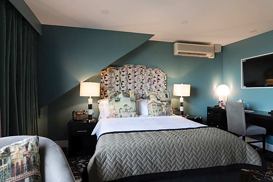 Elephant Rock Hotel