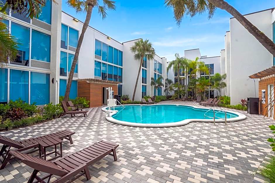 Tropical Palms Hotel