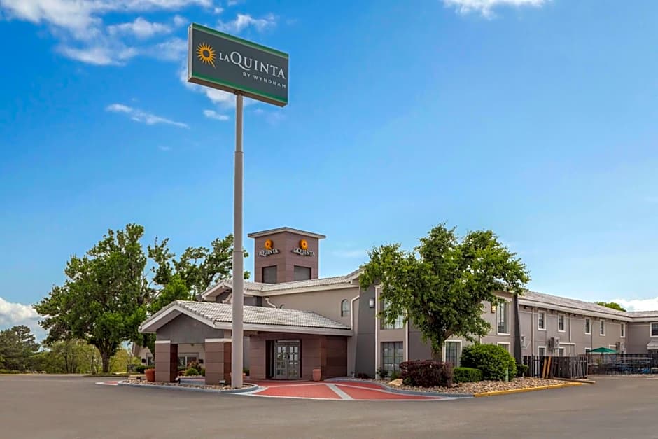 La Quinta Inn by Wyndham Omaha West