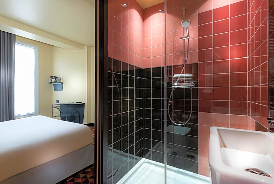 Libertel Canal Saint Martin