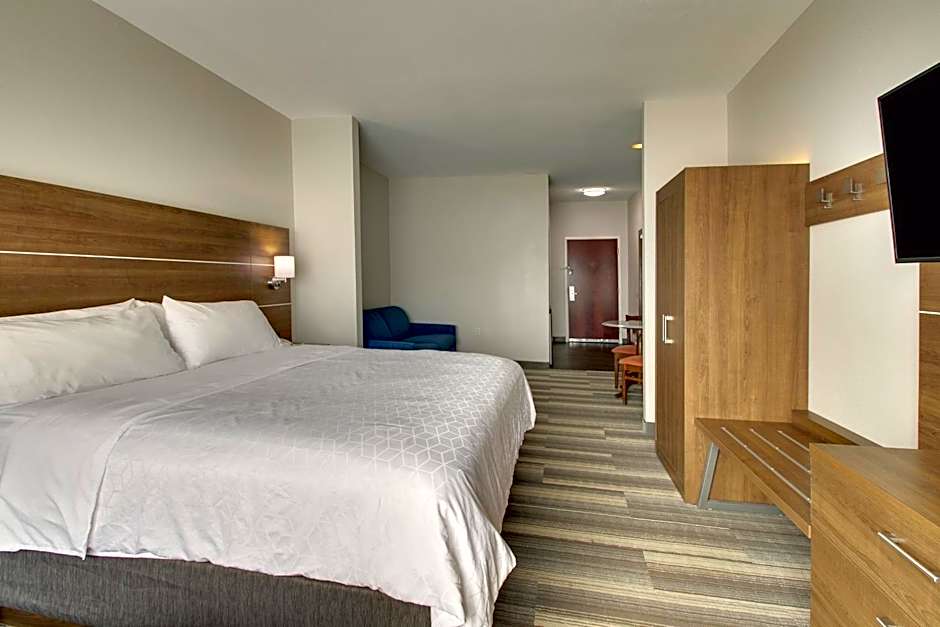 Holiday Inn Express & Suites Laurel By IHG