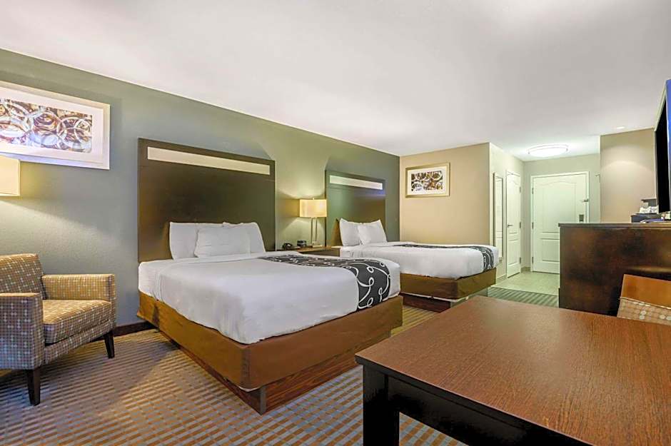 Photo 1 of 2 of 2 Queen Beds