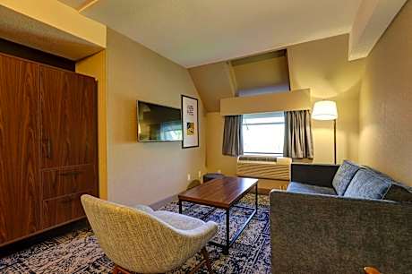 King Room with Sofa Bed