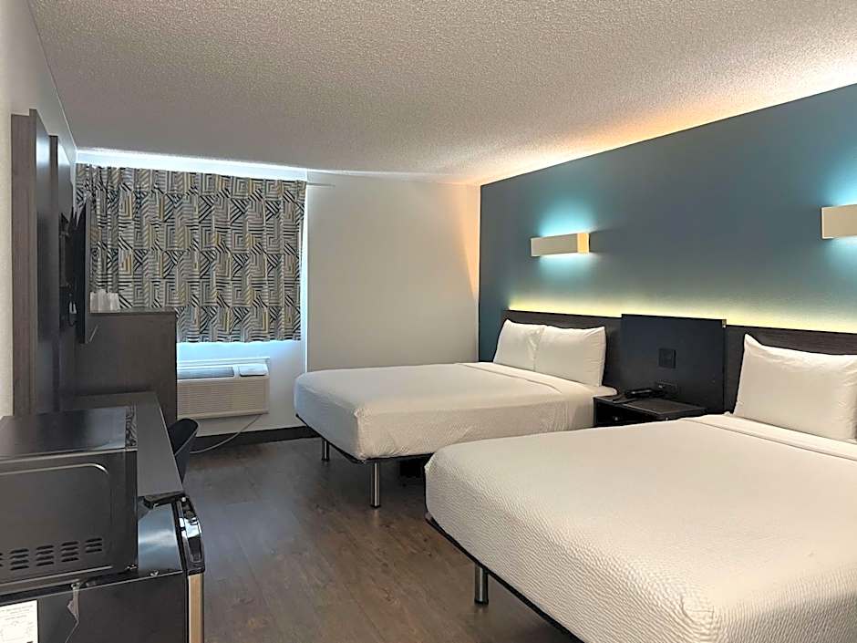 Motel 6 Carson