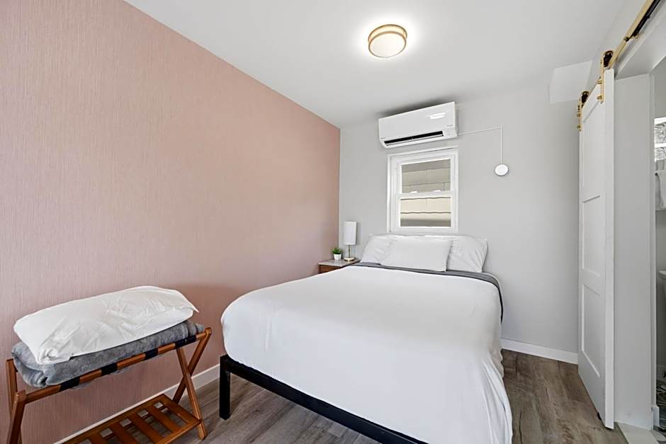 Pink Champagne Boutique Motel