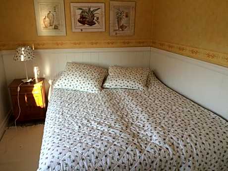 Two-Bedroom Apartment Garden View (6p) - own Patio, Bathroom & Kitchen