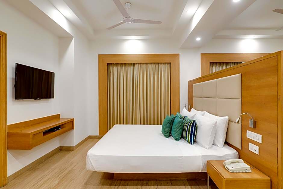 Lemon Tree Hotel Sector 60 Gurugram