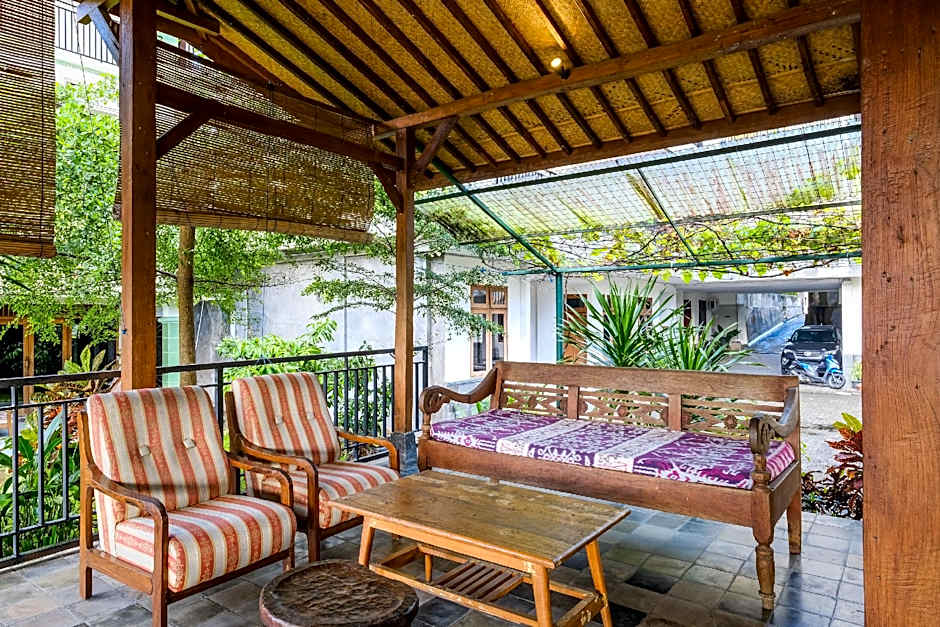 Urbanview Code Riverstay Yogyakarta