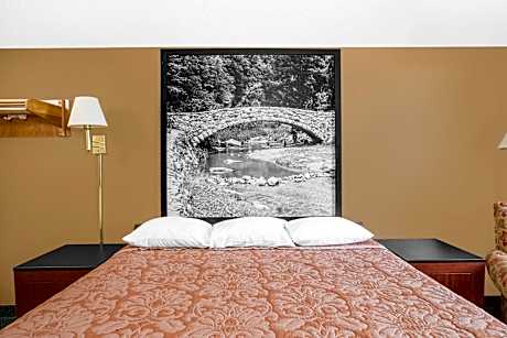 Queen Room - Disability Access/Non-Smoking