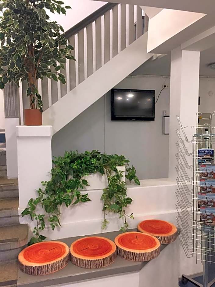 Freedom65 Hostel and Caravan