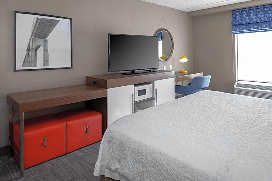 Hampton Inn By Hilton Woodbridge, Nj