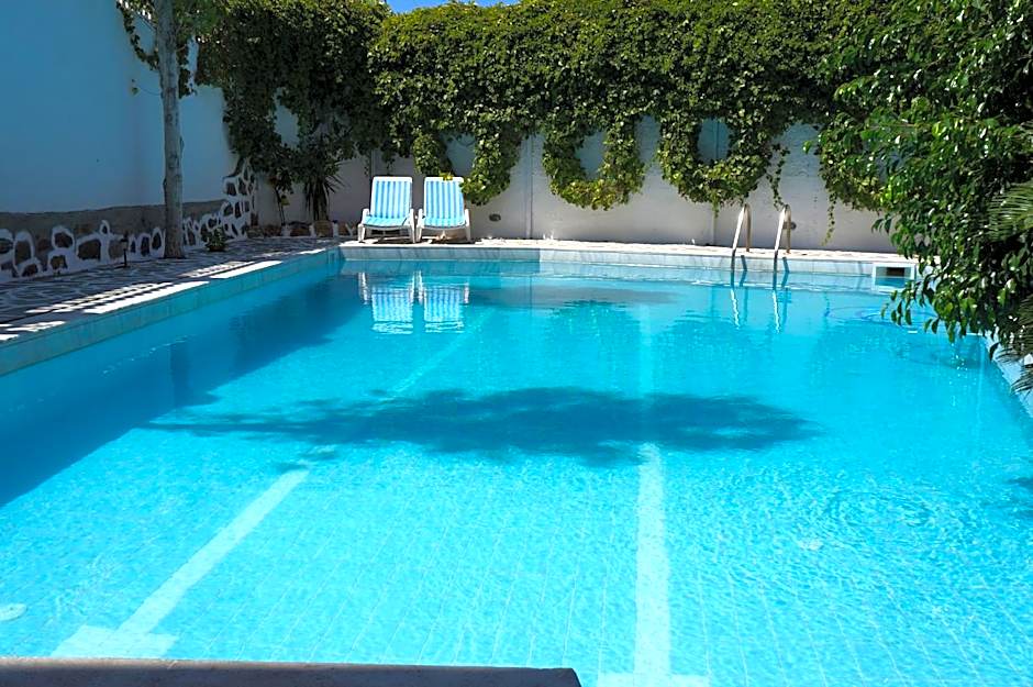 Captain's House Hotel