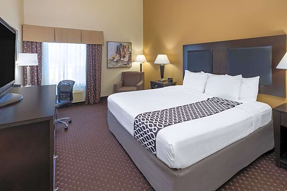 La Quinta Inn & Suites by Wyndham Houston New Caney