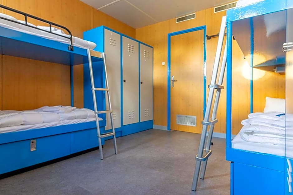 ARCONA - Übernachten auf dem Wasser - direkt am Bontekai