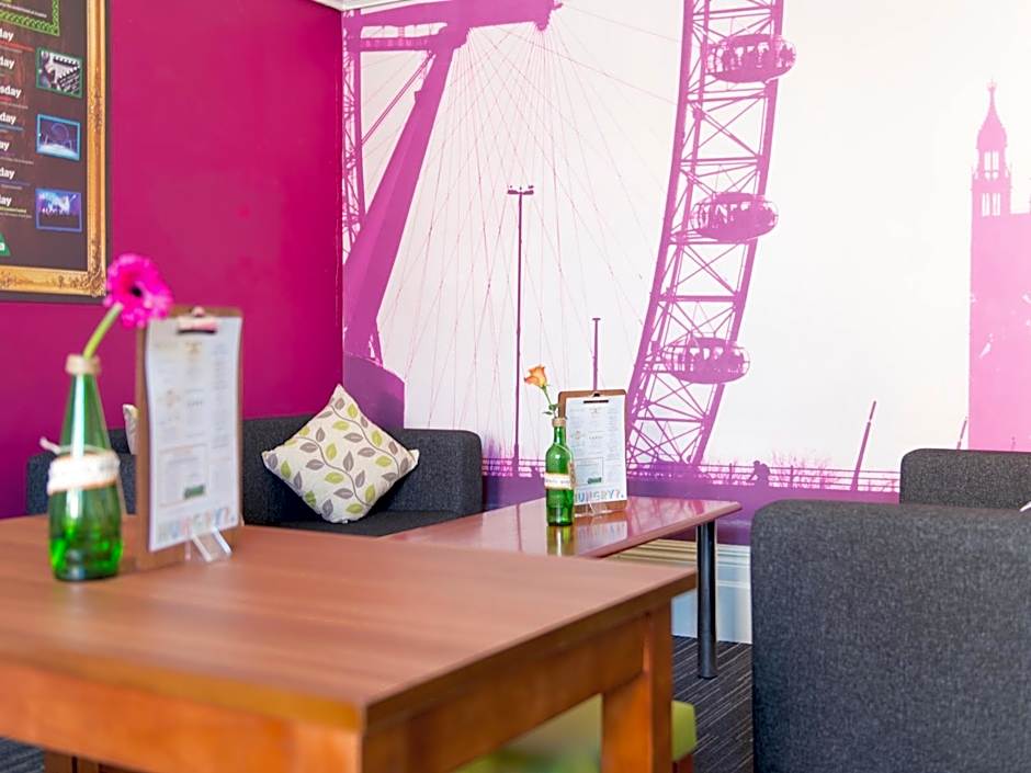 YHA London Earl's Court