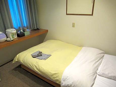 Single Room - Non-Smoking