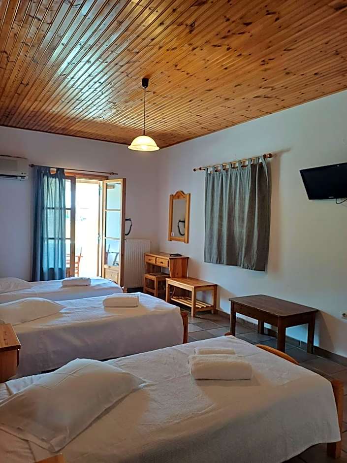Siroco's Rooms And Studios