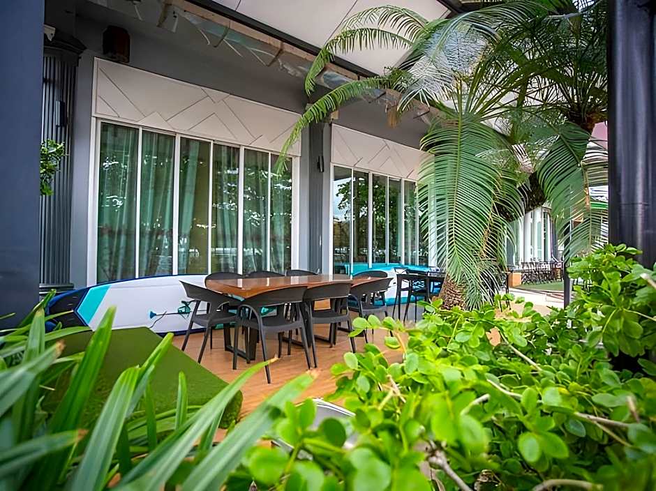 Pimpimarn Beach Hotel