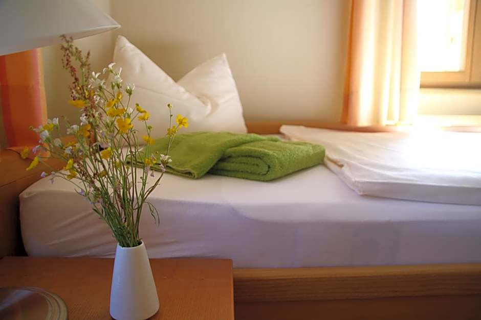 Gästehäuser St. Marienthal