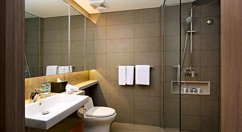 Oakwood Hotel & Residence Surabaya