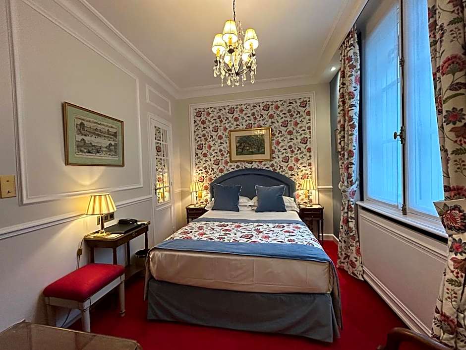 Hotel Duc De St-Simon