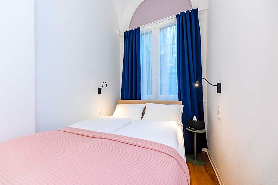 Adagio Downtown Rooms