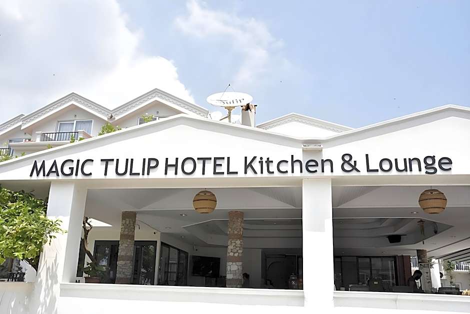 Magic Tulip Hotel