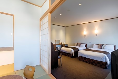 Premium room with Tatami Area - Main Building 