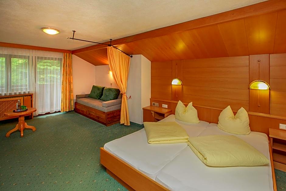 Photo 1 of 4 of Family Suite