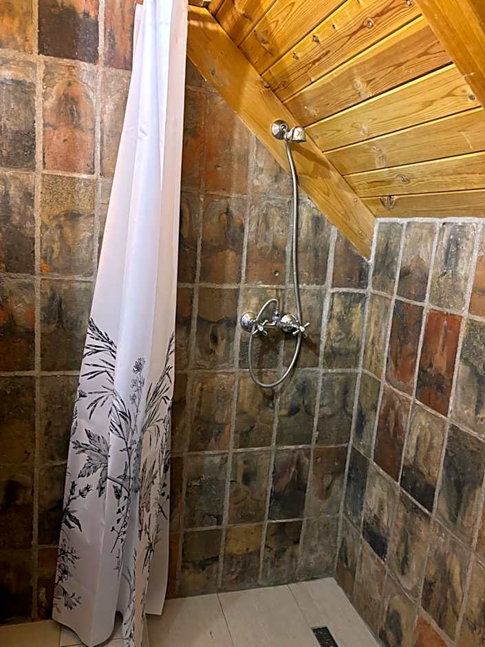 Hollóköves Vendégházak