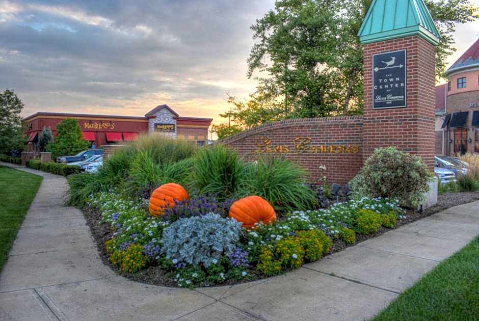 Holiday Inn Express & Suites Toledo South - Perrysburg by IHG