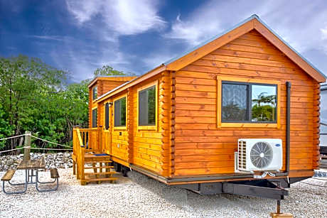 Cabins at Bonefish Bay