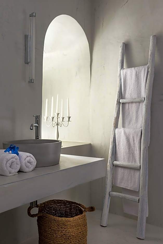 Mythical Blue Luxury Suites