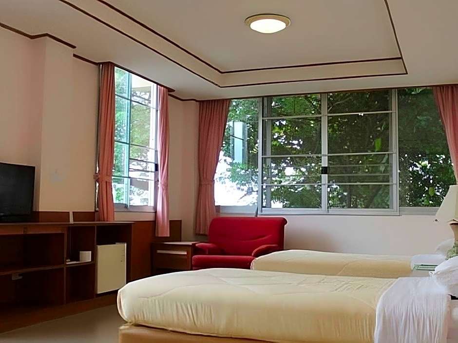 Rattana Park Hotel