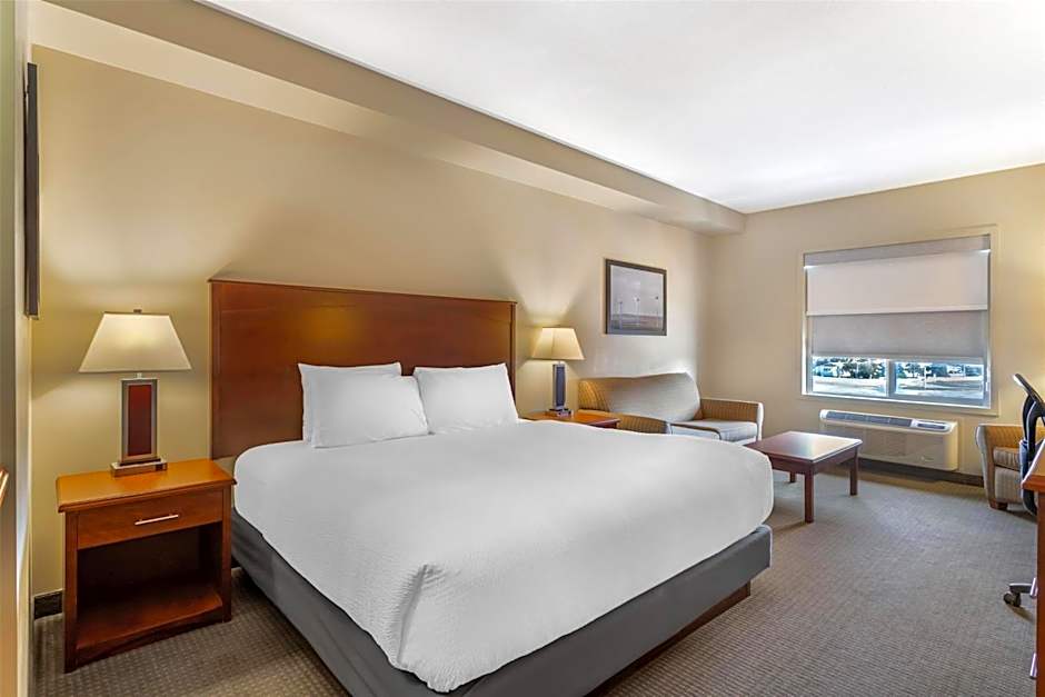 Best Western Plus Service Inn & Suites