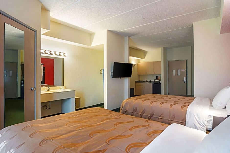 Quality Suites Atlanta Airport East