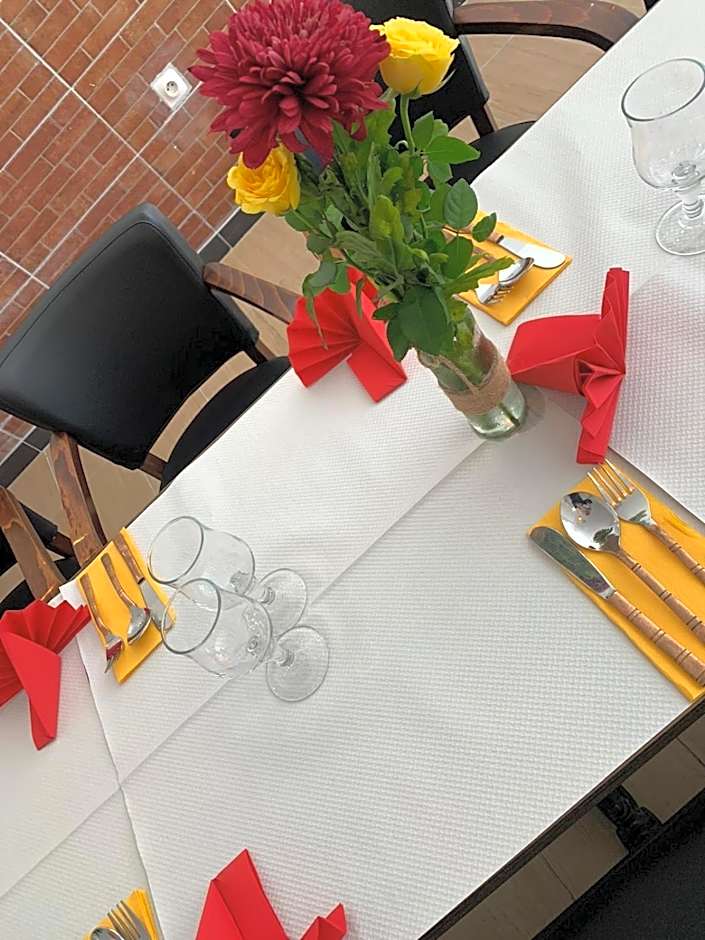 Hôtel & Restaurant ISVARA