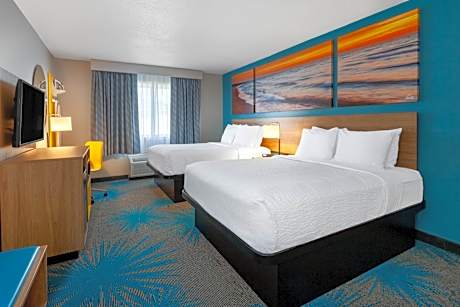 Queen Room with Two Queen Beds - Non-Smoking