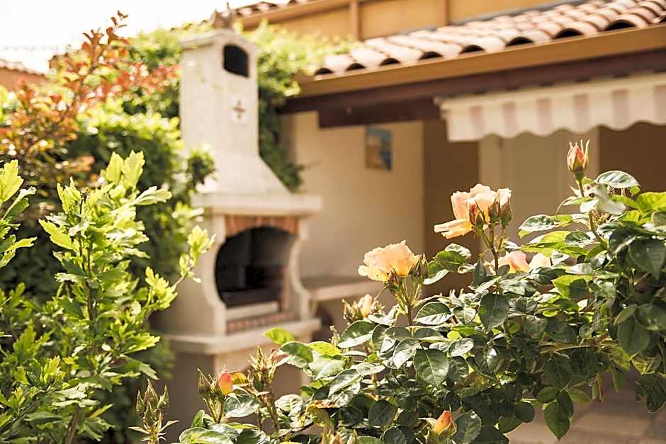 HOLIDAYLAND BAIE DES OLIVIERS VILLA 36m2 1chambre fermée 6 couchages ou VILLA 41M2 2chambres fermées 7 couchages