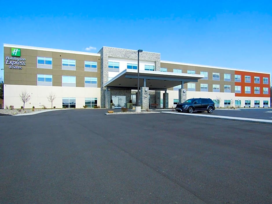 Holiday Inn Express & Suites Coldwater, an IHG Hotel